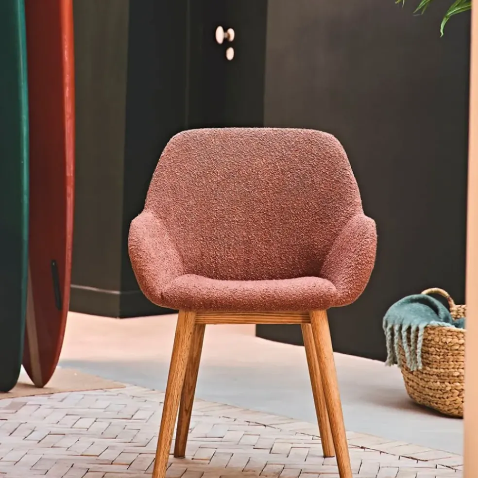 Chaise avec accoudoirs en tissu bouclette terracotta - Altea