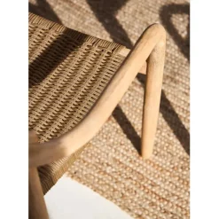 Chaise avec accoudoirs en bois d'eucalyptus sable - Anam