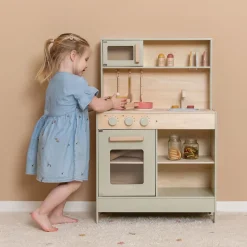 Cuisine pour enfant en bois
