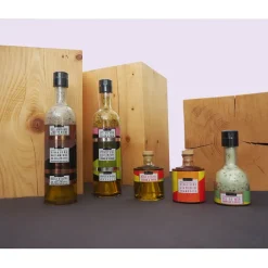 Empilable magnum sel, vinaigre balsamique, huile d'olive à la truffe.