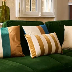 Housse de coussin en velours rayé camel et nude 50x30cm - Klosen