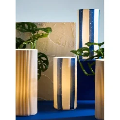 Lampe cylindre en porcelaine rayée indigo et blanc h28cm - Alaria