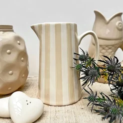 Pichet en céramique rayé blanc et sable 1L