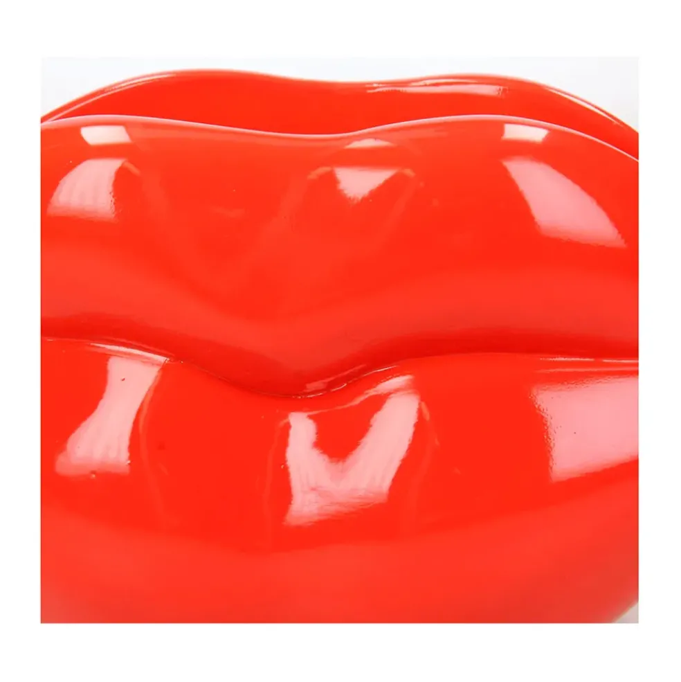 Pot lèvre rouge en polyrésine h12.5cm